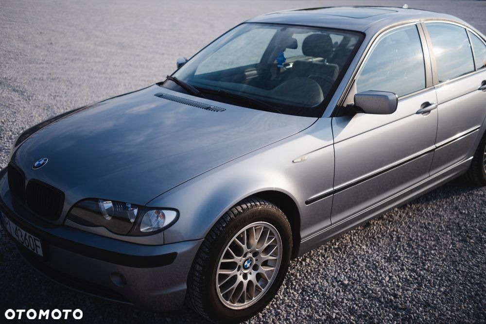 BMW Seria 3 318i - 3