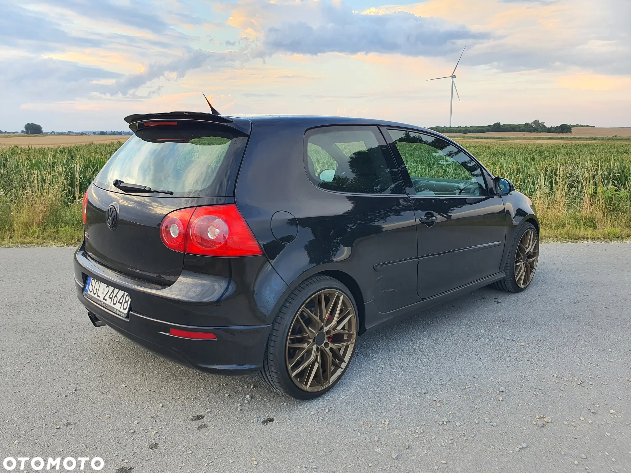 Volkswagen Golf - 24