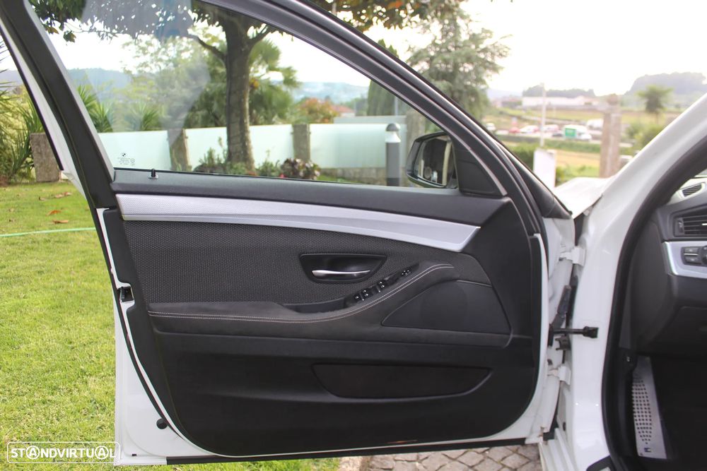BMW 520 d Pack M Auto - 11