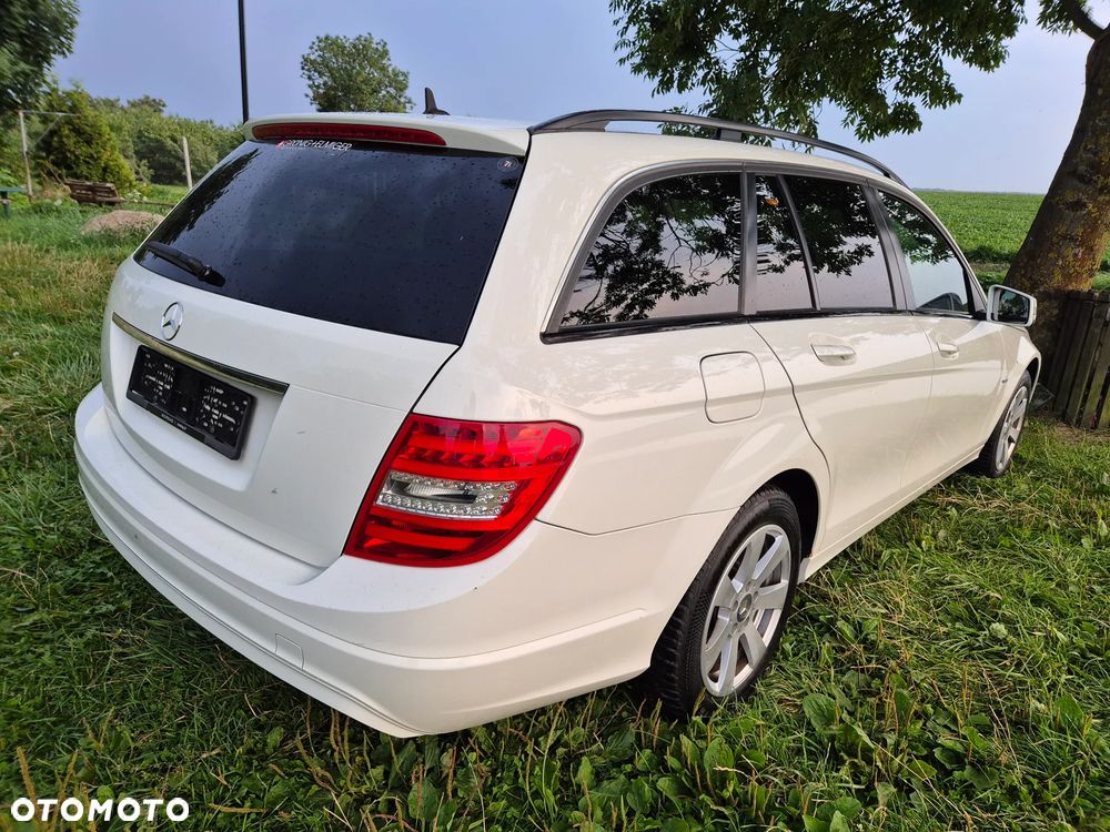 Mercedes-Benz Klasa C 200 CDI DPF (BlueEFFICIENCY) Avantgarde - 11