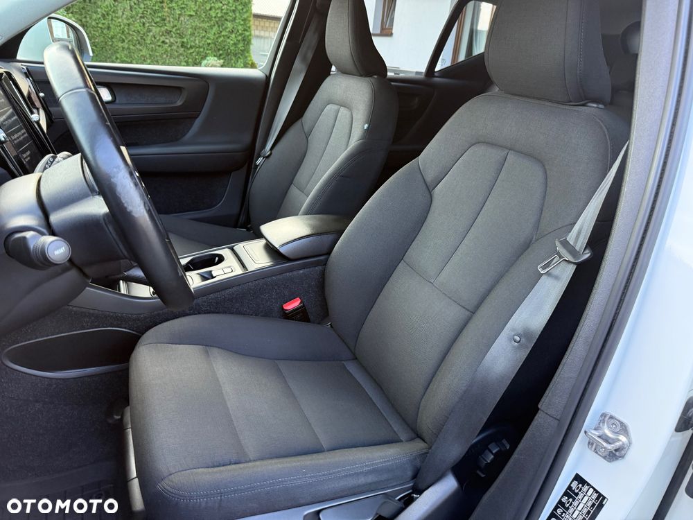 Volvo XC 40 T3 Momentum - 12
