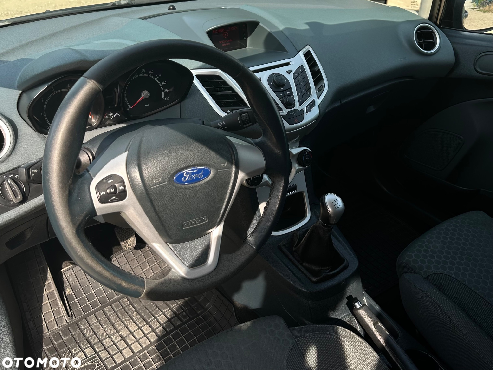 Ford Fiesta 1.4 Sport - 10