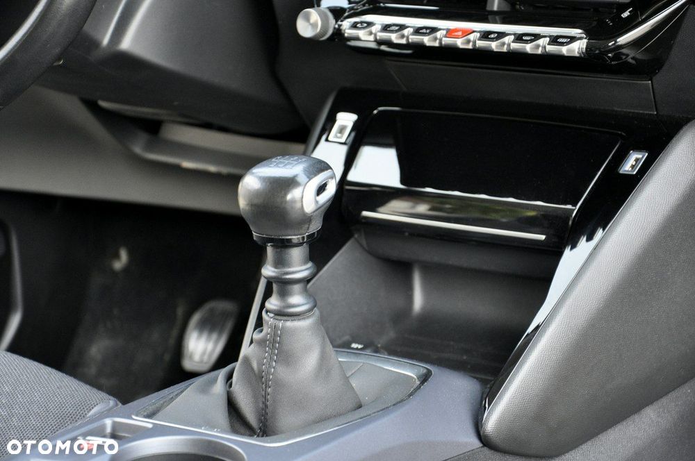 Peugeot 2008 1.5 BlueHDi Active S&S - 40