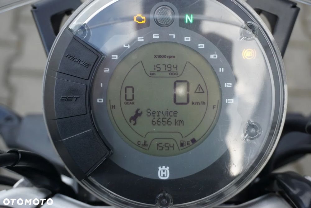 Husqvarna Svartpilen - 20