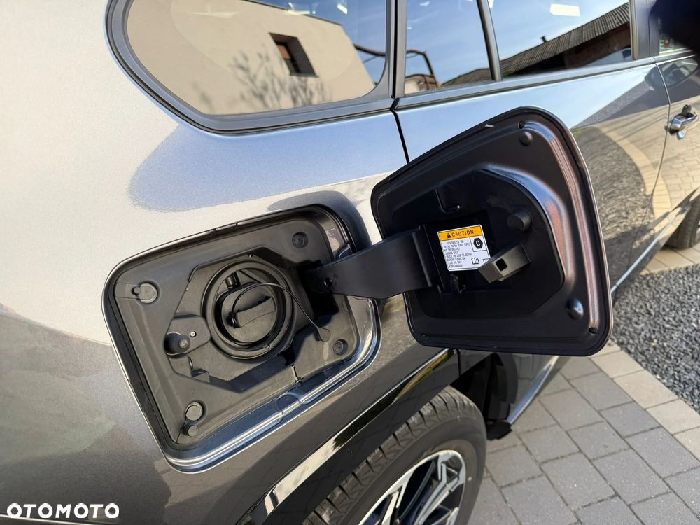 Suzuki Across 2.5 Plug-in Hybrid Elegance 4WD CVT - 11