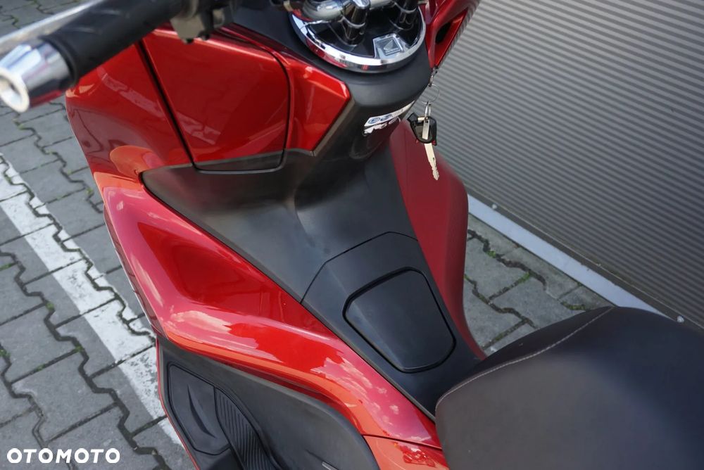 Honda PCX - 12
