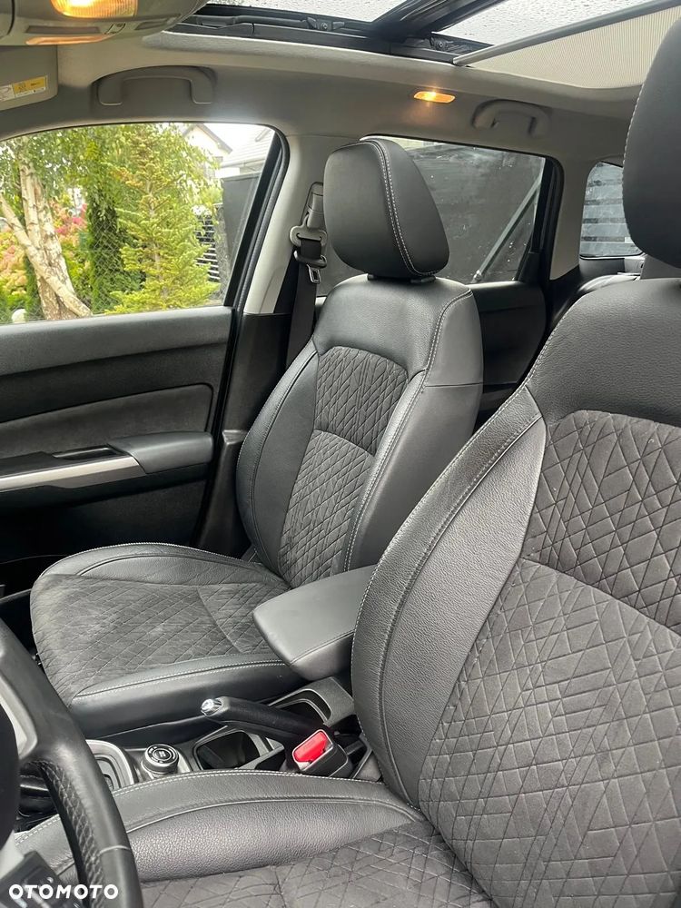 Suzuki Vitara 1.5 Strong Hybrid Elegance Sun 4WD AGS - 12