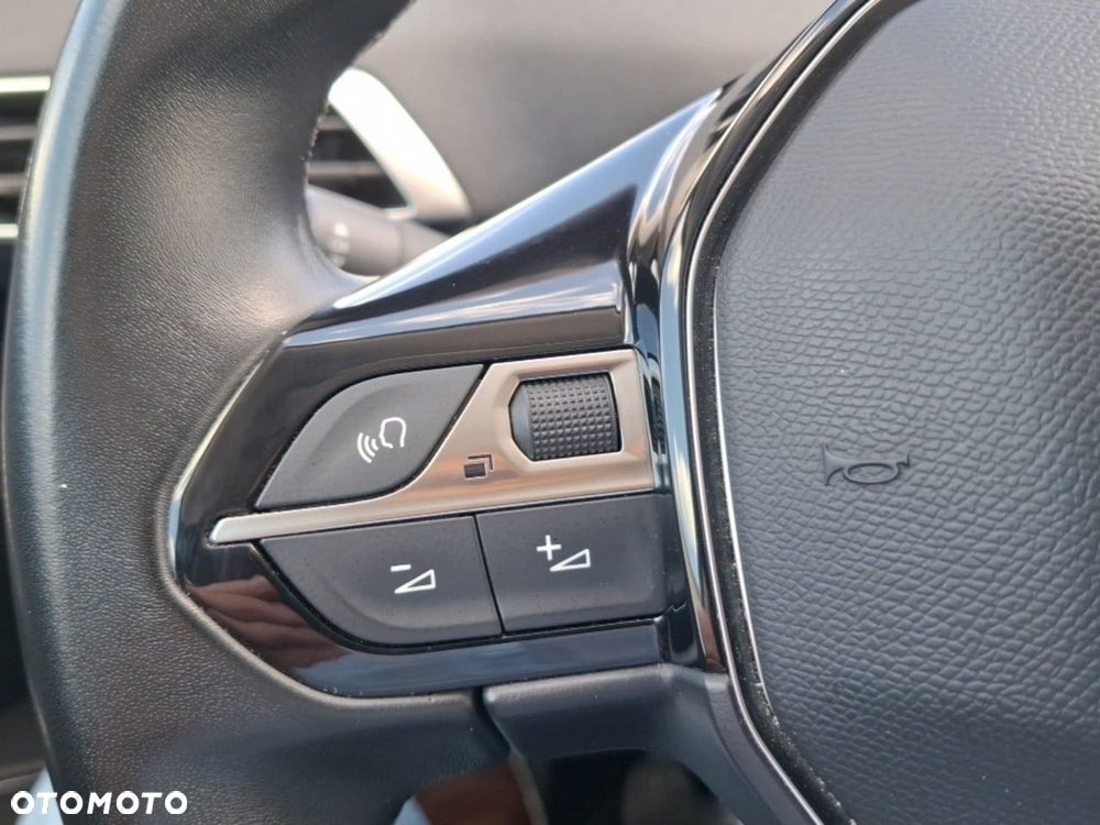 Peugeot 3008 1.2 PureTech Allure Pack S&S - 22