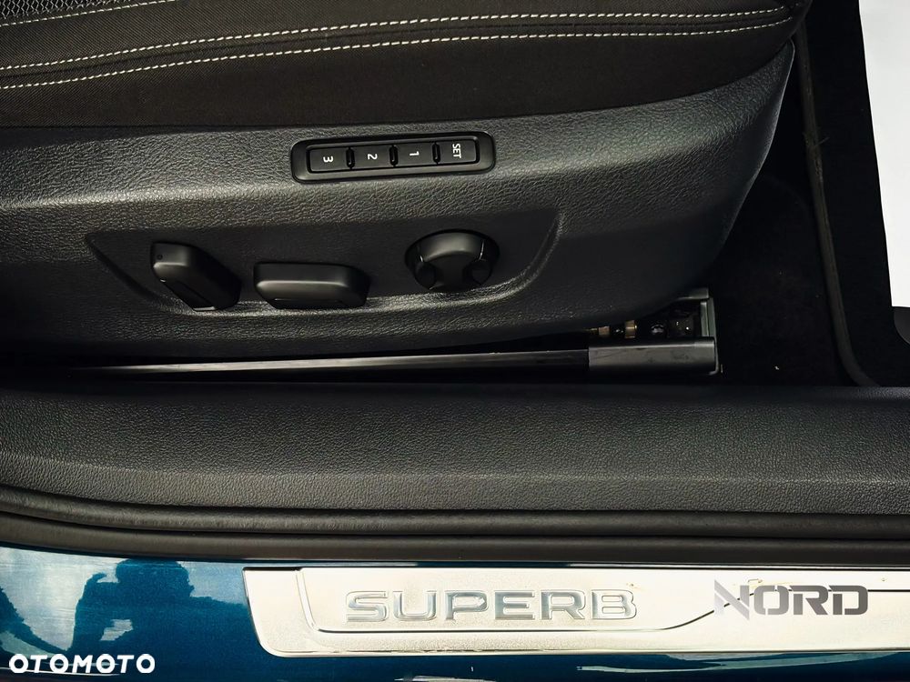 Skoda Superb 2.0 TSI DSG Style - 23