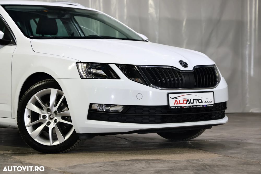 Skoda Octavia 1.6 TDI DSG Ambition - 22