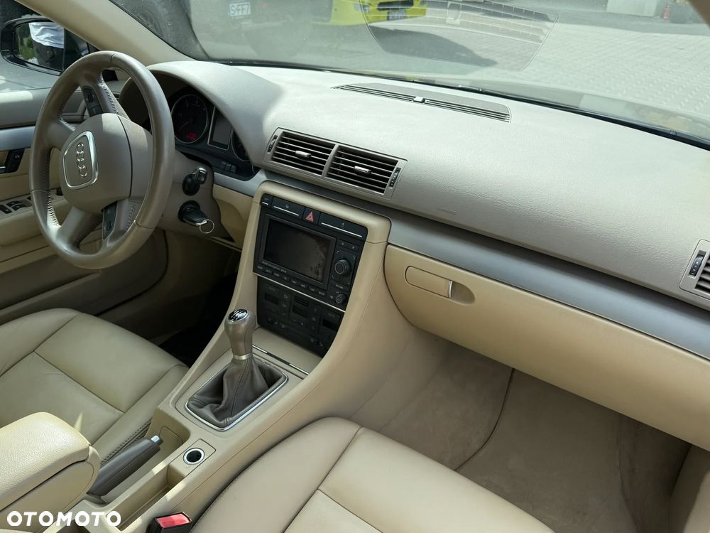 Audi A4 Avant 2.0 TDI - 7