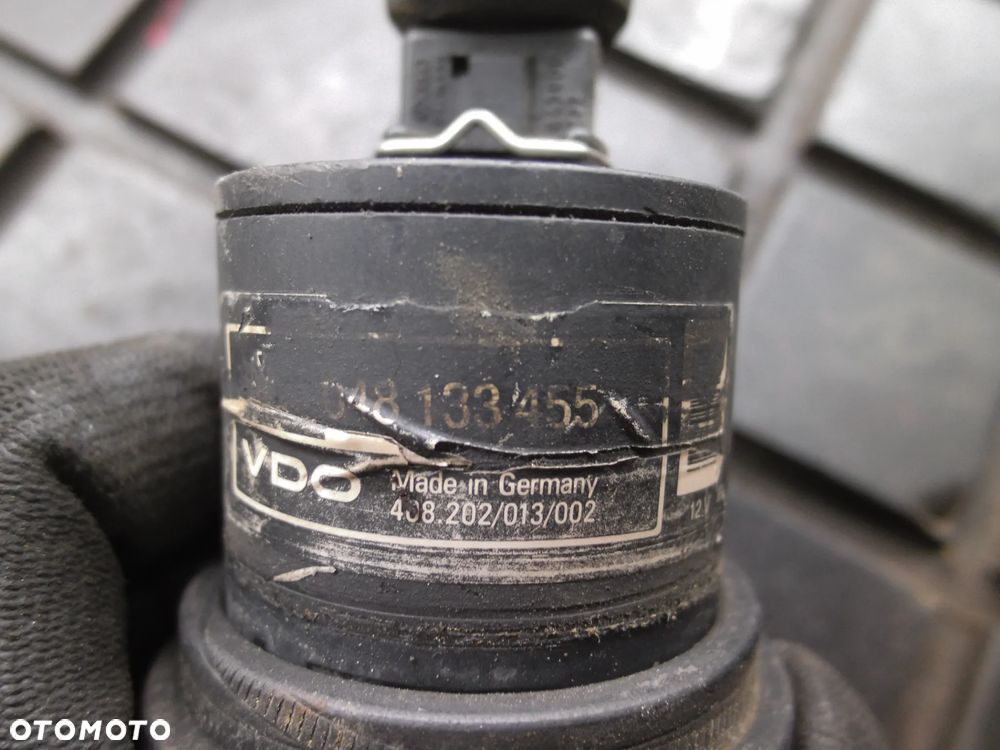 Regulator biegu jałowego AUDI VW + WTYCZKA INSTALACJA 048133455 - 3