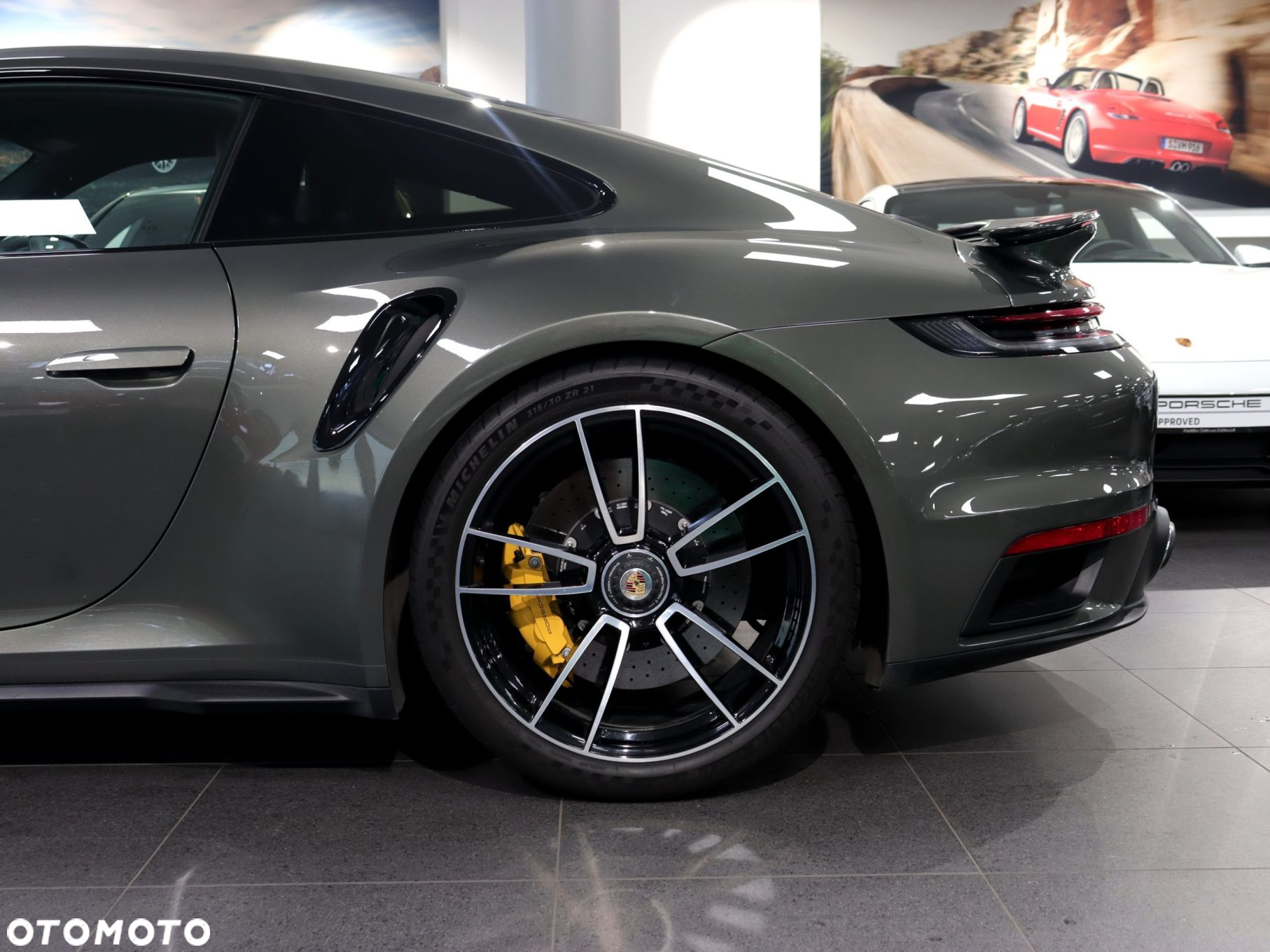 Porsche 911 Turbo S - 12