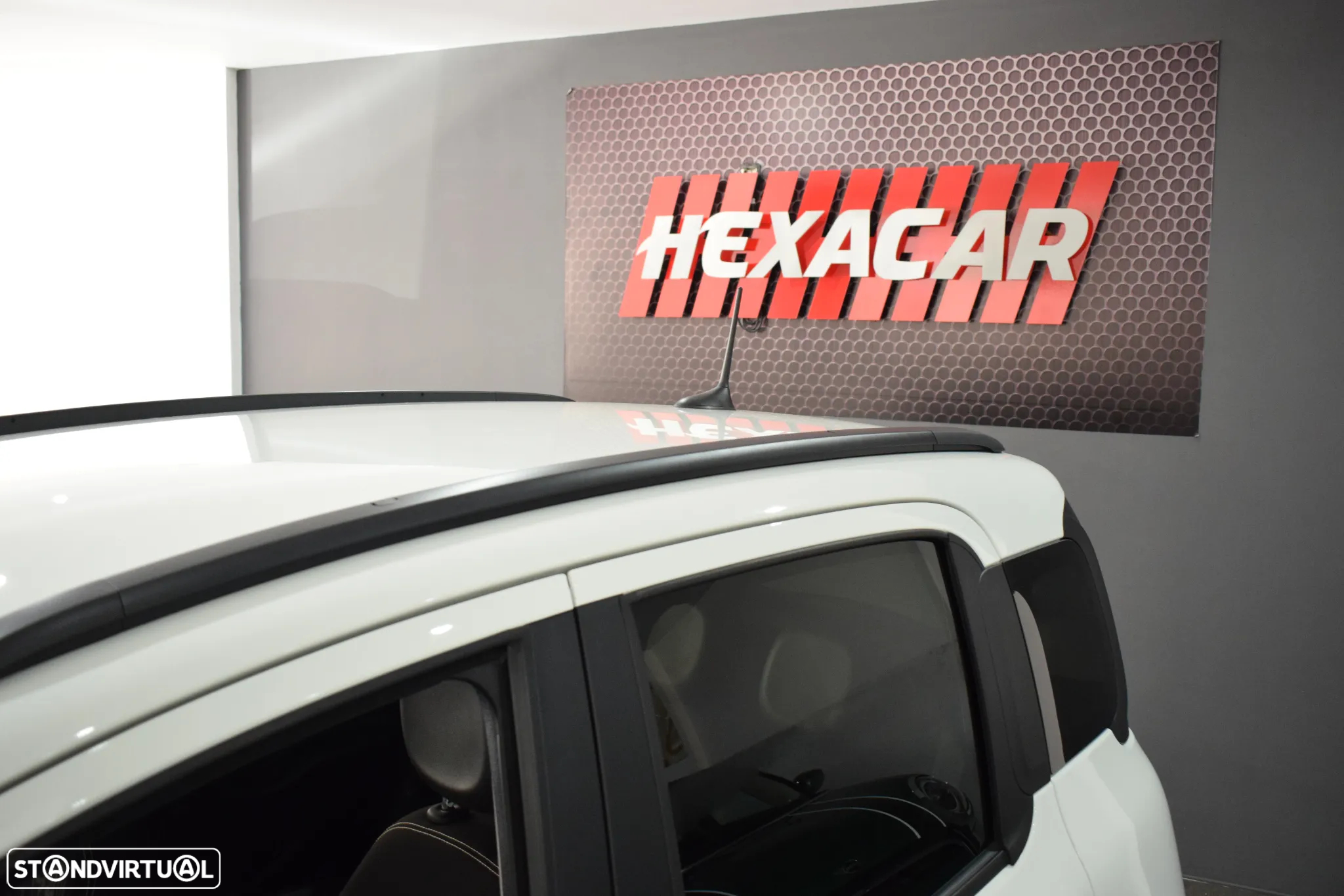 Fiat Panda 1.0 Hybrid Cross - 4