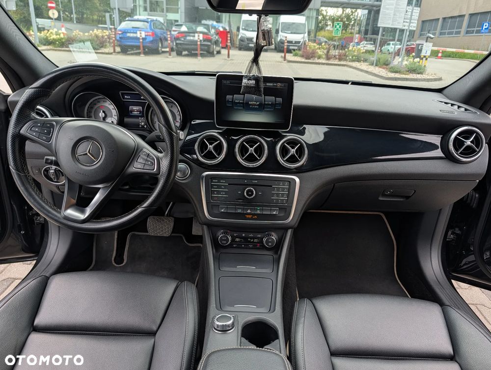 Mercedes-Benz CLA 250 4-Matic - 5
