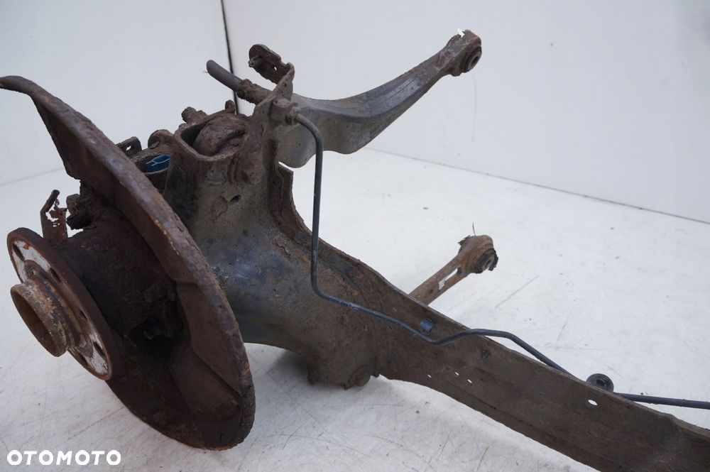 volvo xc60 awd 4x4 wahacz wzdłużny zwrotnica piasta prawy tył 31277864 - 2