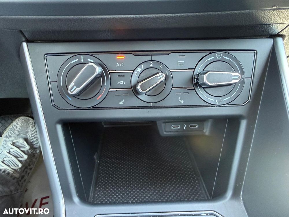 Volkswagen Polo 1.0 TSI DSG Life - 24