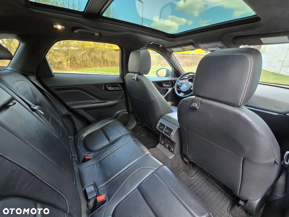 Jaguar F-Pace 30t AWD Prestige - 27