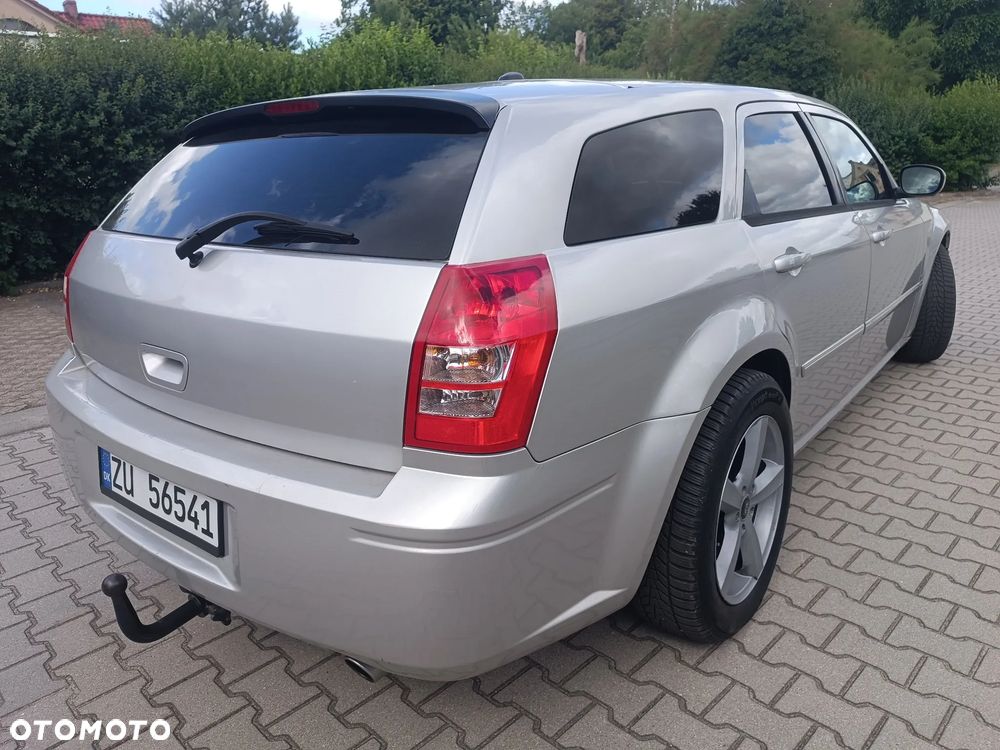 Dodge Magnum 5.7 V8 - 3