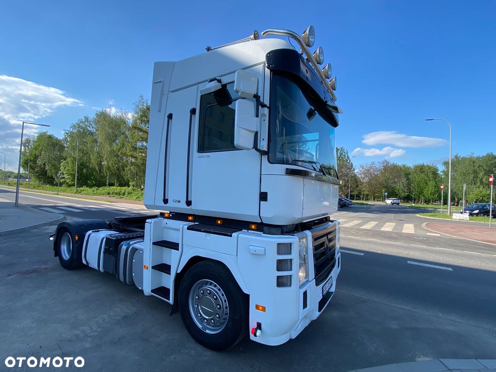 Renault Magnum 520 DXI - 2