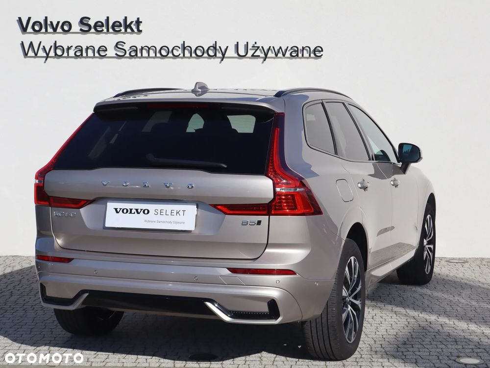 Volvo XC 60 B5 B AWD Plus Dark - 5
