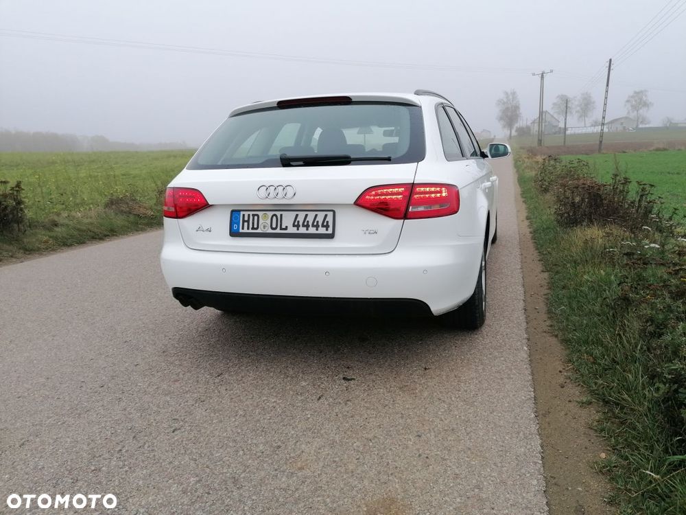 Audi A4 Avant 2.0 TDI DPF Ambition - 16