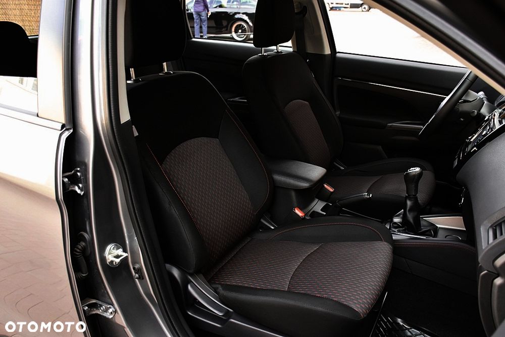 Mitsubishi ASX 1.6 ClearTec 2WD Edition - 32