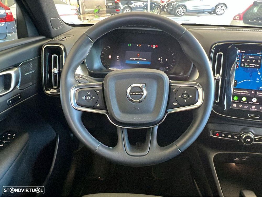 Volvo XC 40 2.0 B3 Plus Dark - 11