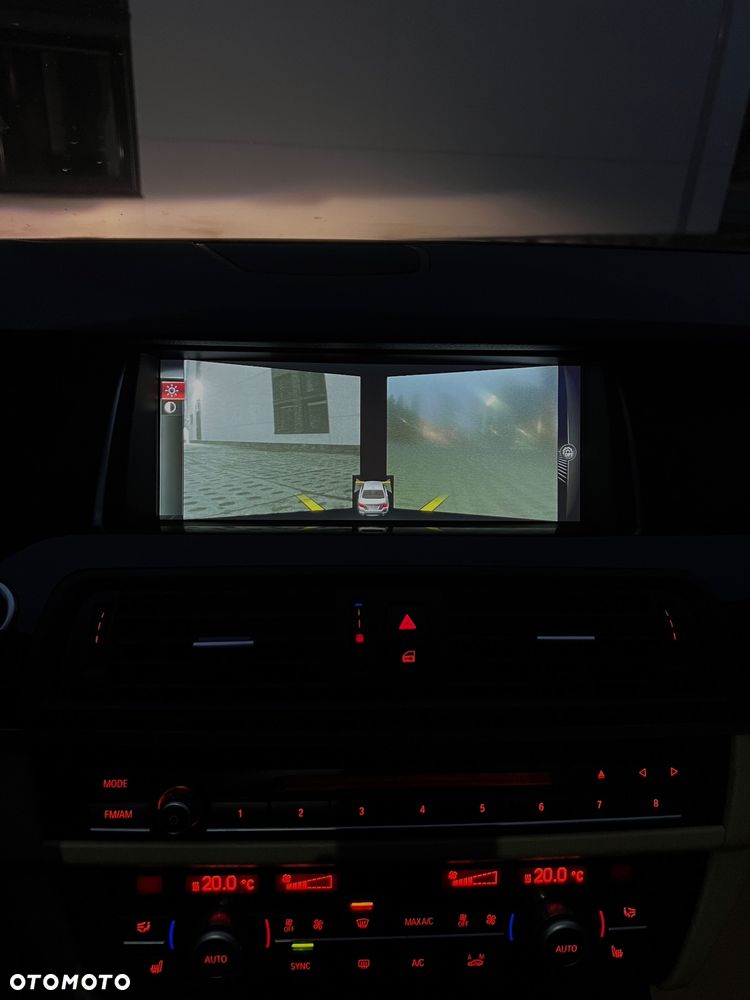 BMW Seria 5 535i xDrive - 27