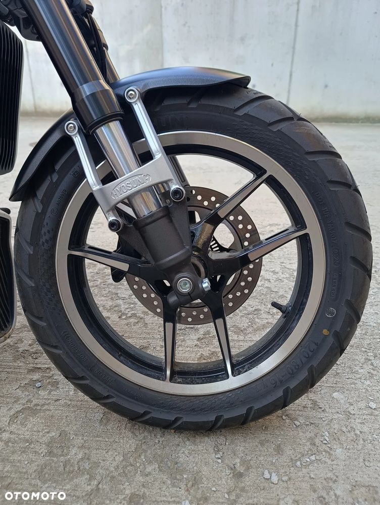 Hyosung GV - 12