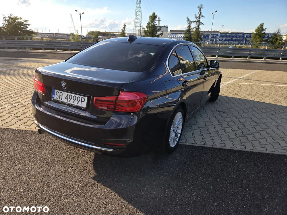 BMW Seria 3 318i - 25