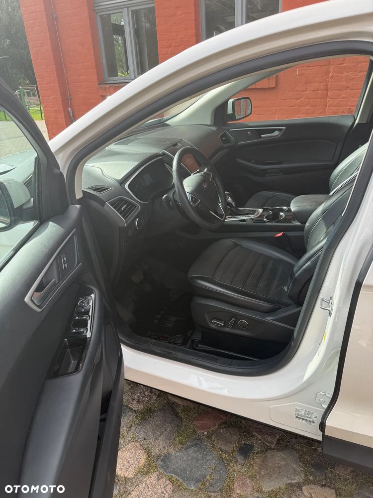 Ford Edge - 8