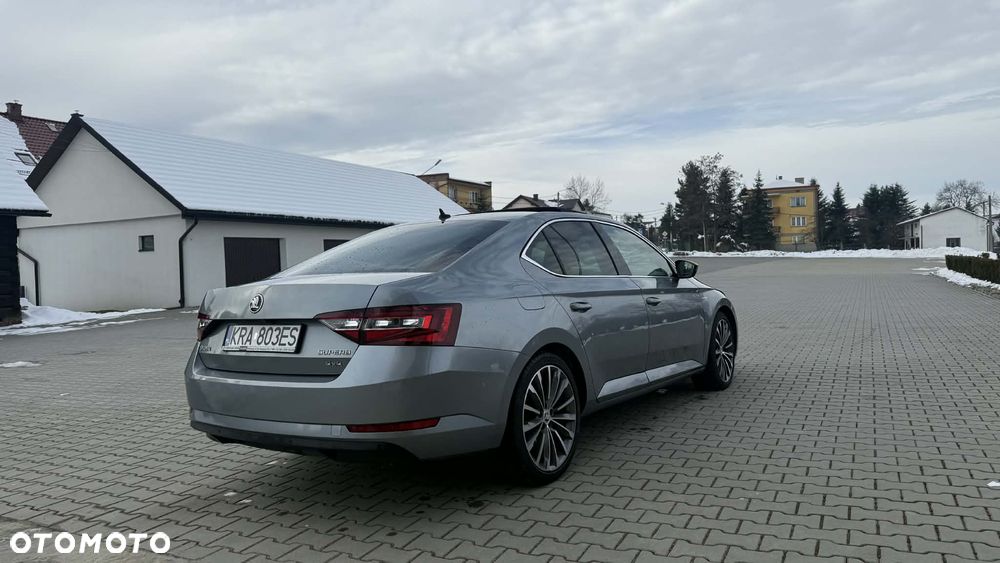 Skoda Superb 2.0 TDI 4x4 DSG L&K - 4
