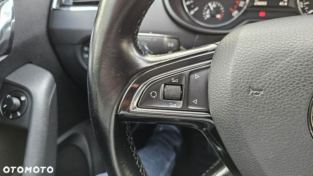 Skoda Octavia 1.6 TDI Ambiente DSG - 28