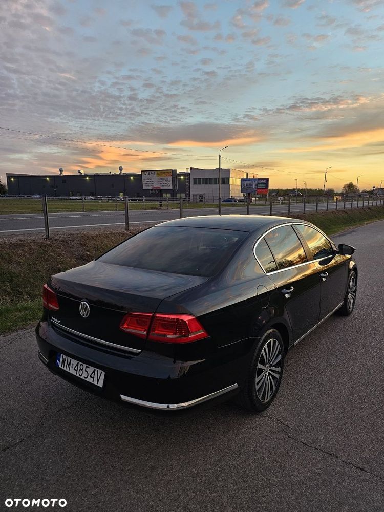 Volkswagen Passat 2.0 TDI Comfortline DSG - 12