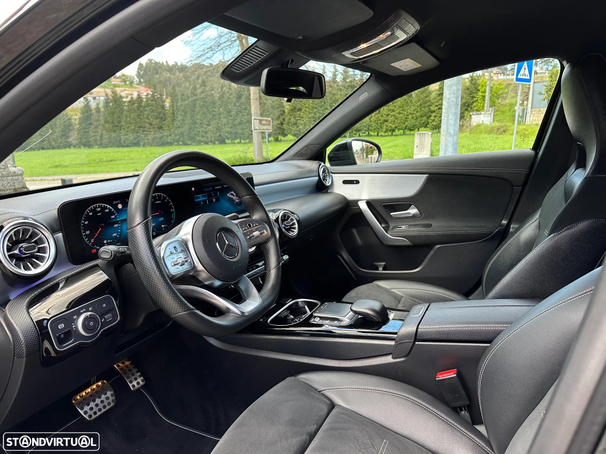 Mercedes-Benz A 250 e AMG Line - 21