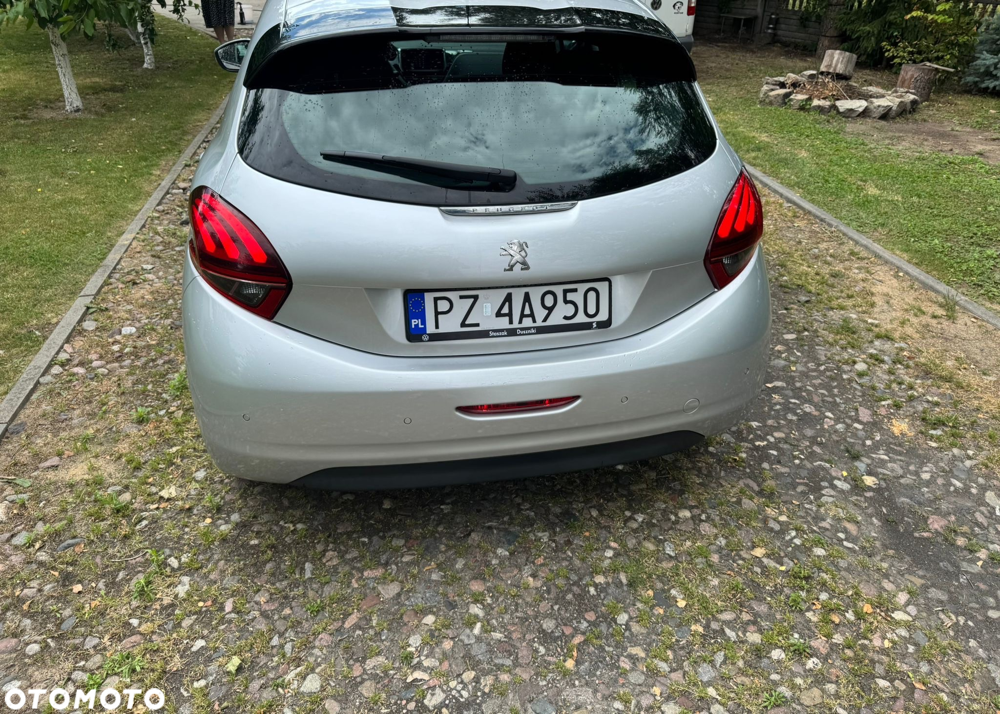 Peugeot 208 - 7