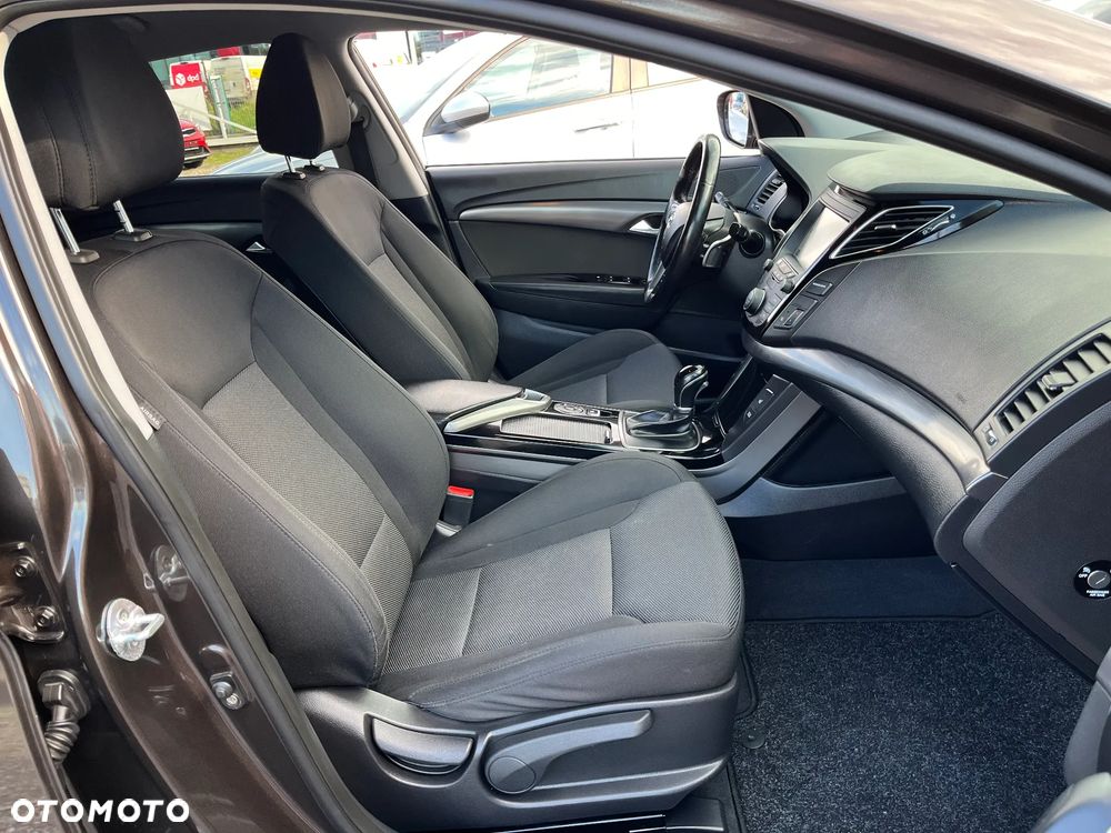 Hyundai i40 Kombi 2.0 Automatik Family+ - 29