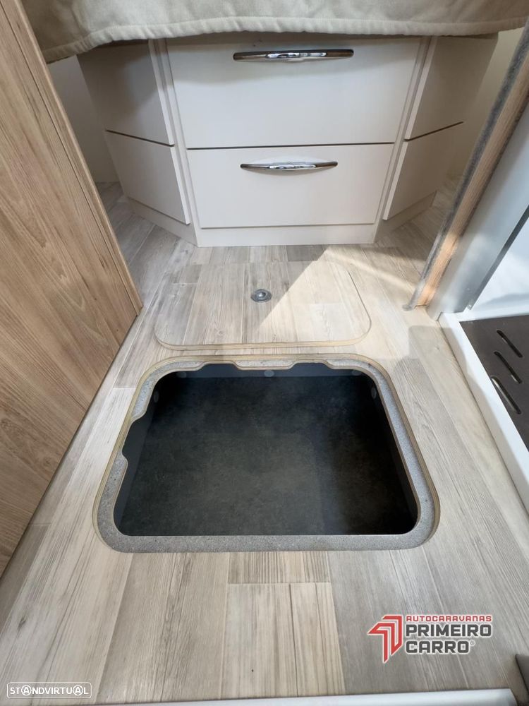 Bavaria Style I740 c.central e basculante - 34