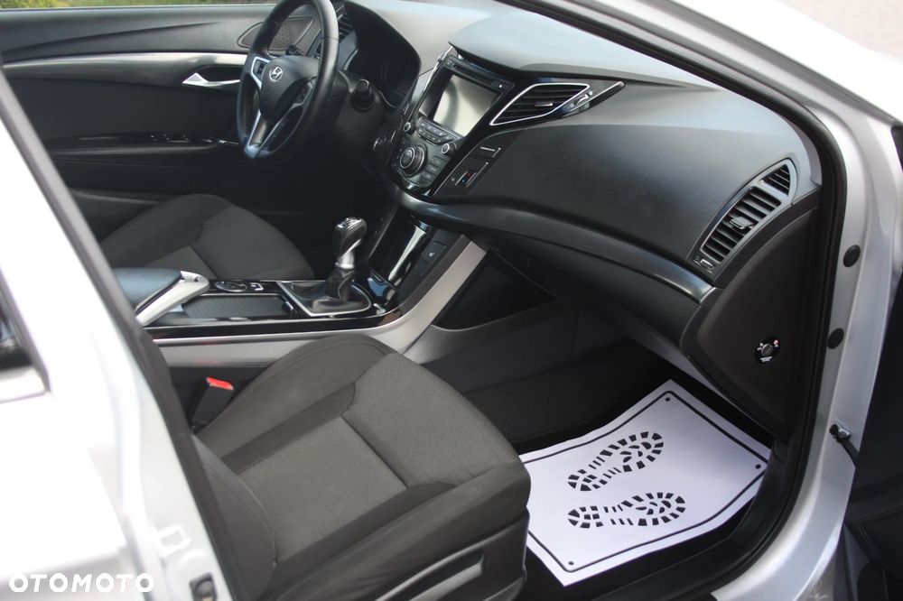 Hyundai i40 1.6 GDI Comfort + - 8