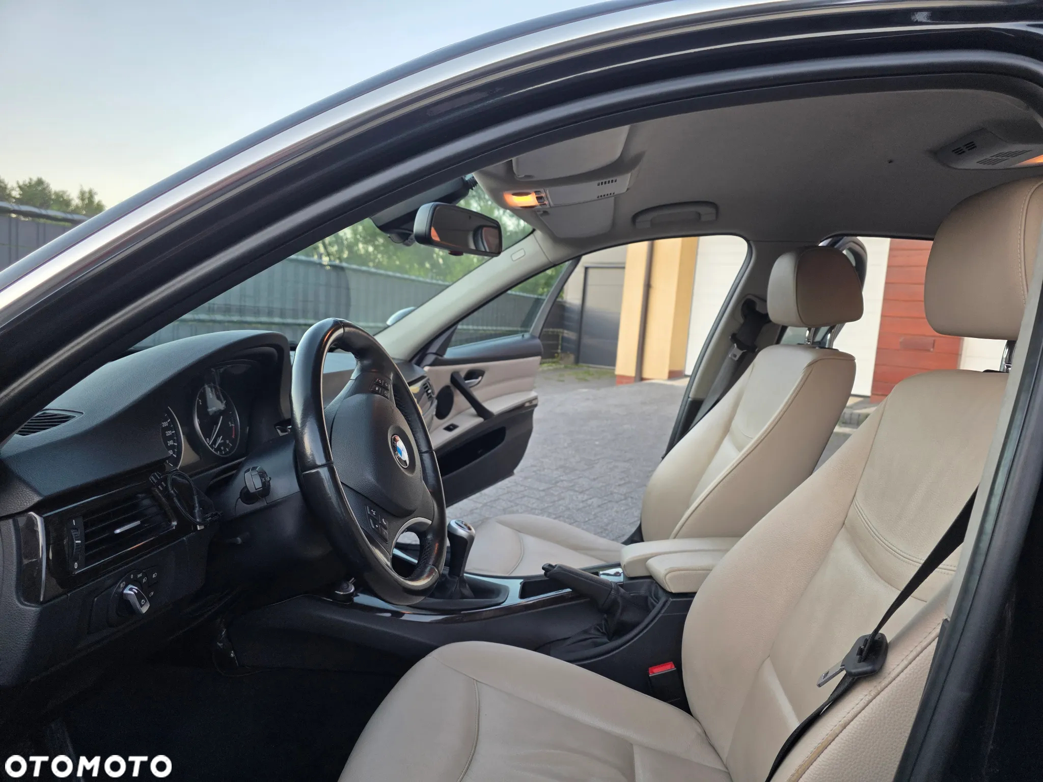 BMW Seria 3 320d xDrive - 15