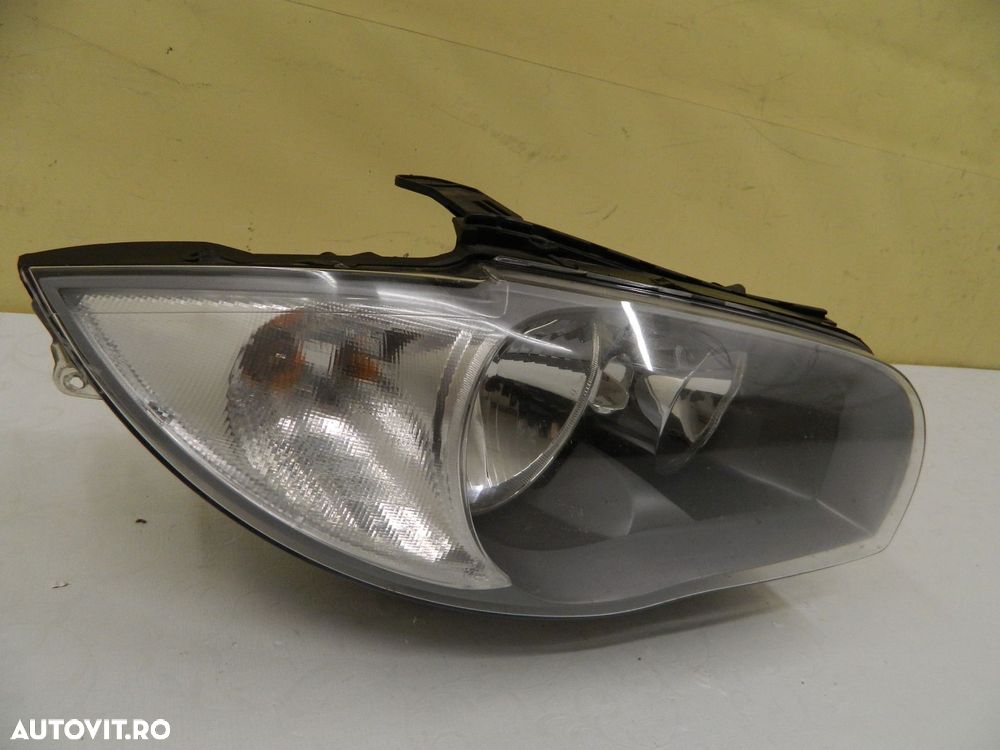 Far dreapta BMW Seria 1 E81 / E87 LCI Halogen, 2008, 2009, 2010, 2011, 2012,  cod origine J249650-02. - 4