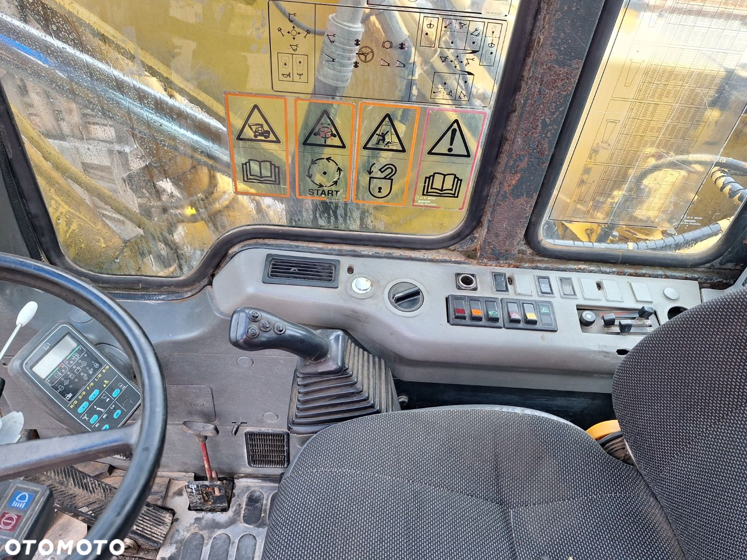 Komatsu Pw170Es-6K 4X4 - 13