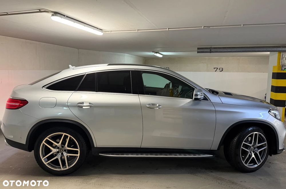 Mercedes-Benz GLE 350 d 4Matic 9G-TRONIC AMG Line - 2