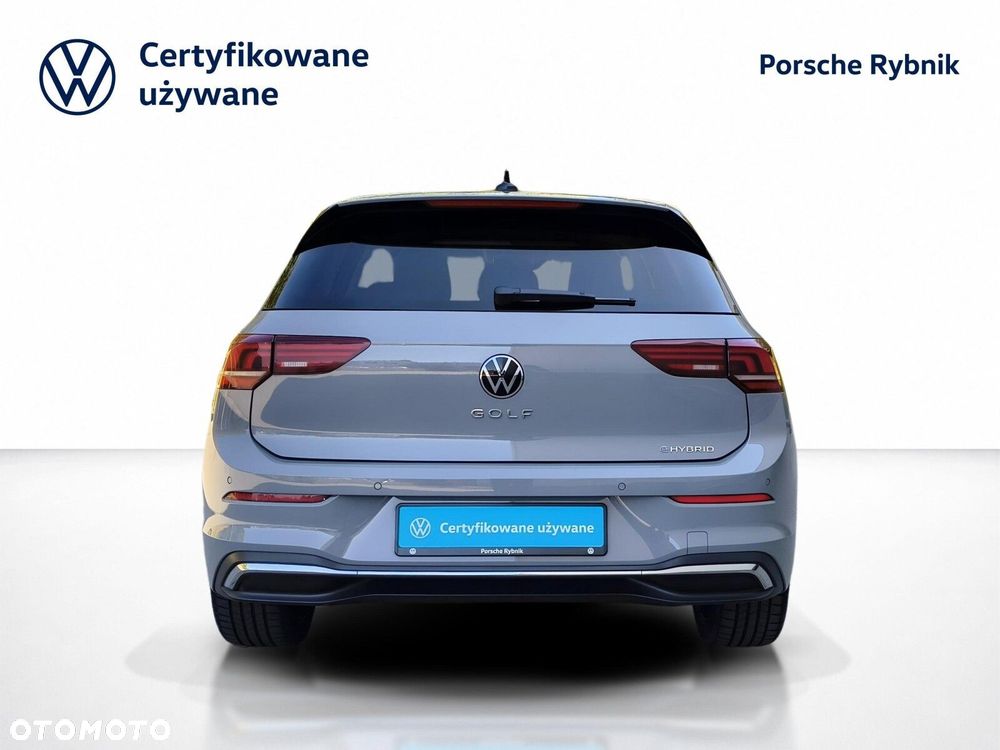 Volkswagen Golf - 5