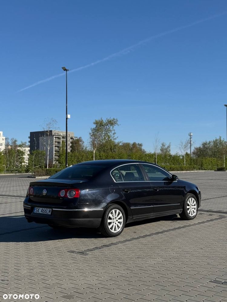 Volkswagen Passat 1.8 TSI Comfortline - 6