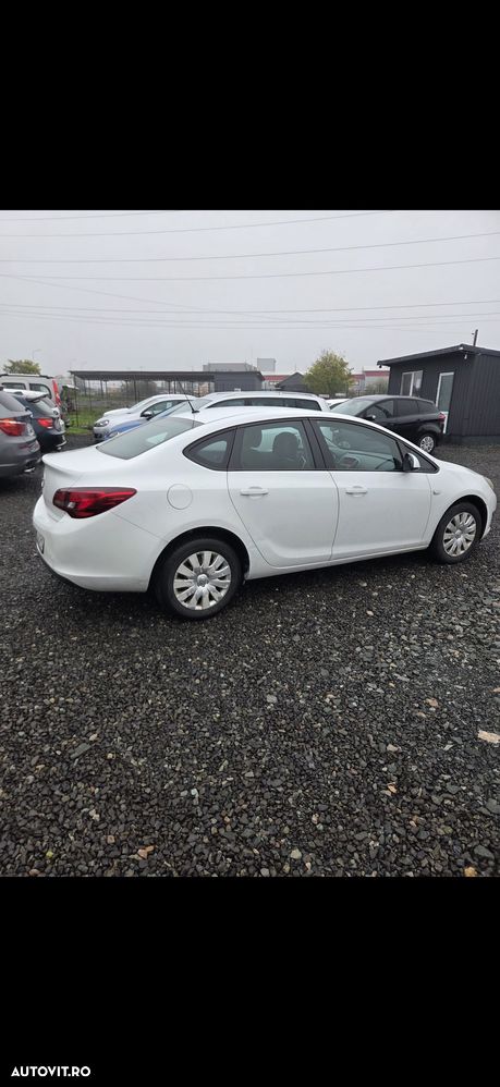 Opel Astra - 4