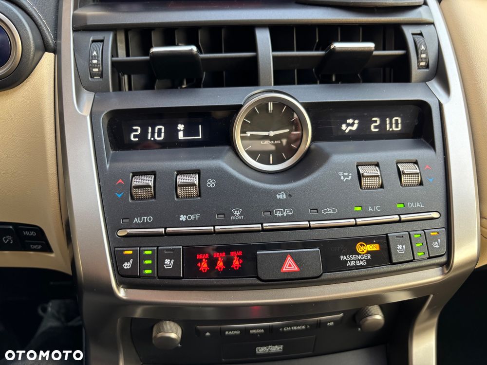 Lexus NX 300h Omotenashi AWD - 29