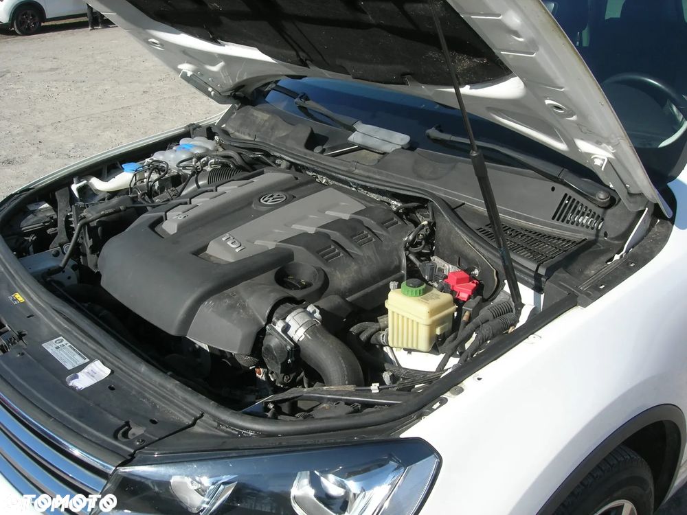 Volkswagen Touareg - 11