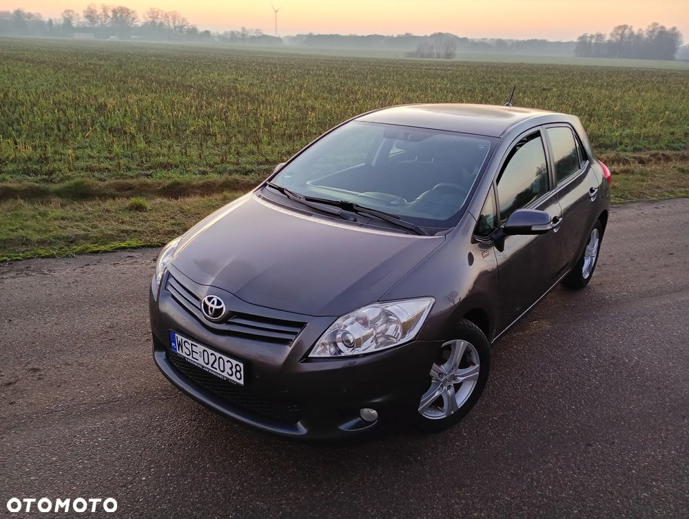 Toyota Auris 1.6 Premium Comfort MS - 28